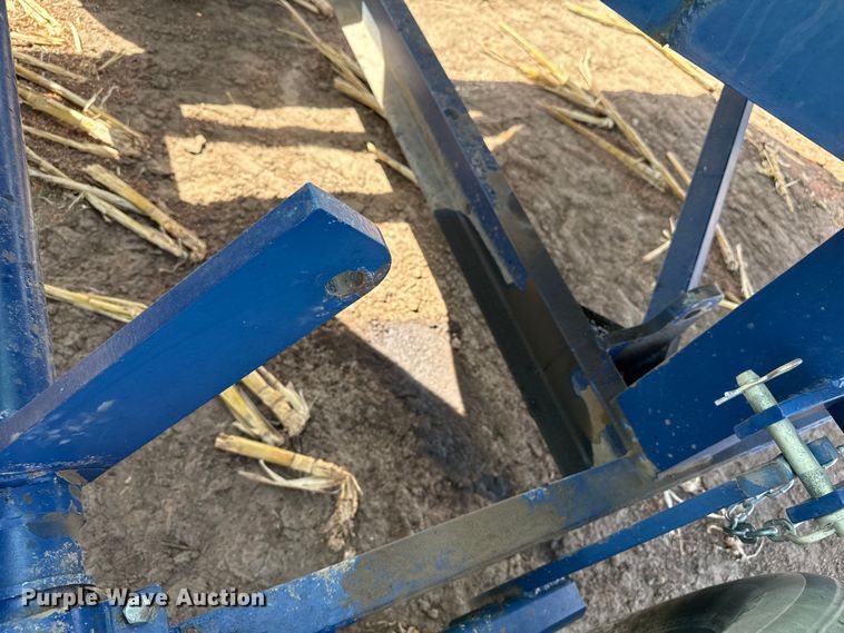 image for item DZ5307 2013 Skiles Industries nurse tank trailer