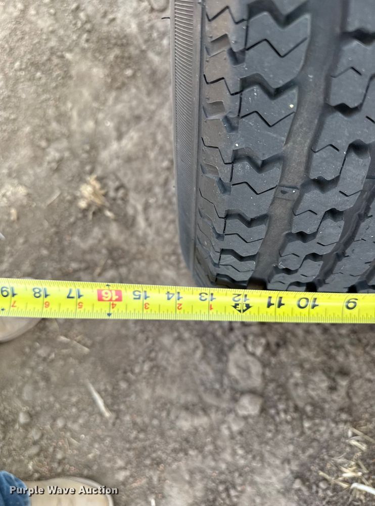 image for item DZ5307 2013 Skiles Industries nurse tank trailer