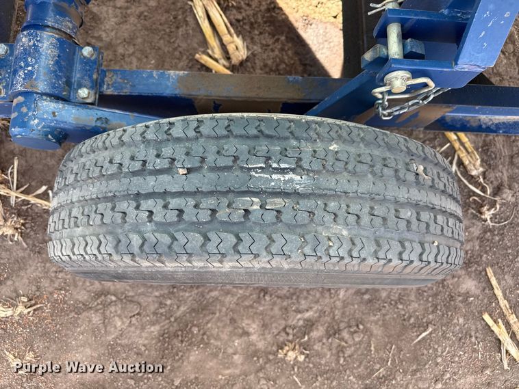 image for item DZ5307 2013 Skiles Industries nurse tank trailer