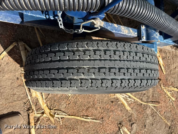 image for item DZ5307 2013 Skiles Industries nurse tank trailer