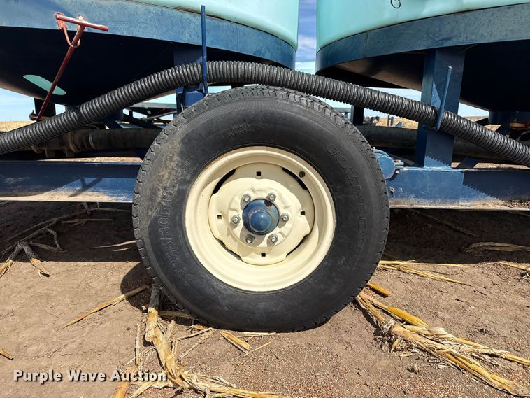 image for item DZ5307 2013 Skiles Industries nurse tank trailer