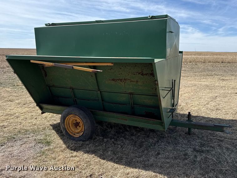 image for item DZ5310 Livestock feeders