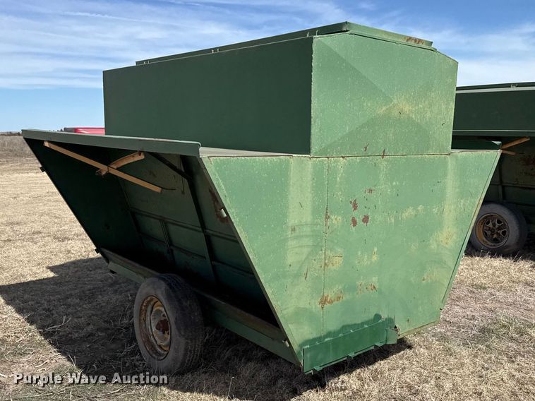 image for item DZ5310 Livestock feeders