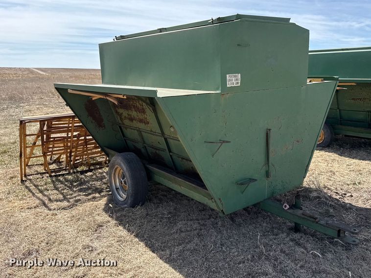 image for item DZ5310 Livestock feeders