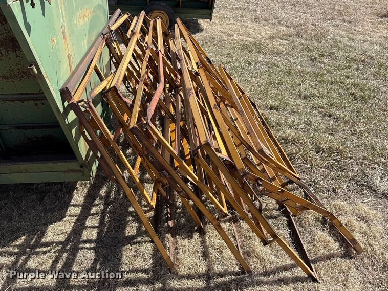 image for item DZ5310 Livestock feeders