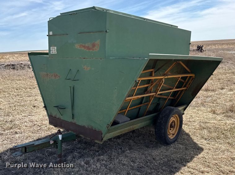 image for item DZ5310 Livestock feeders