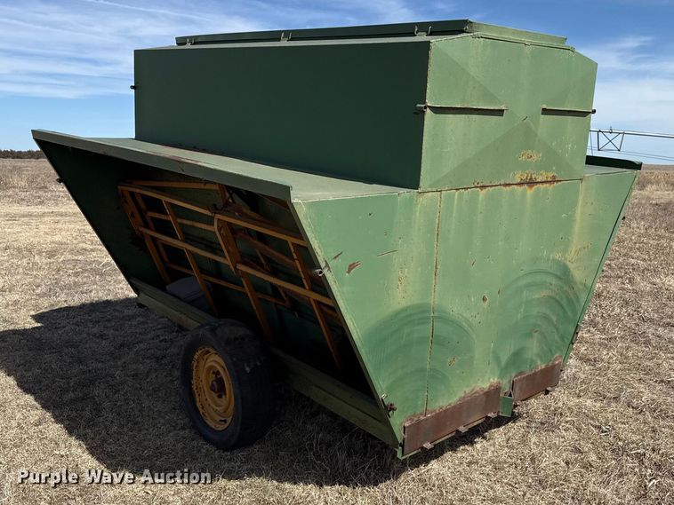 image for item DZ5310 Livestock feeders