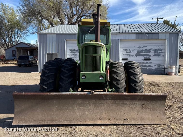 image for item DZ5311 1974 John Deere 7520 4WD tractor