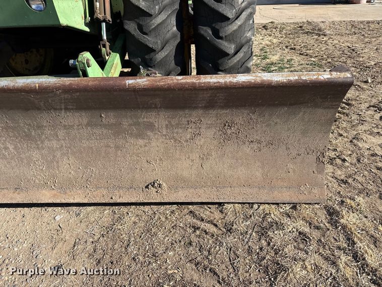 image for item DZ5311 1974 John Deere 7520 4WD tractor