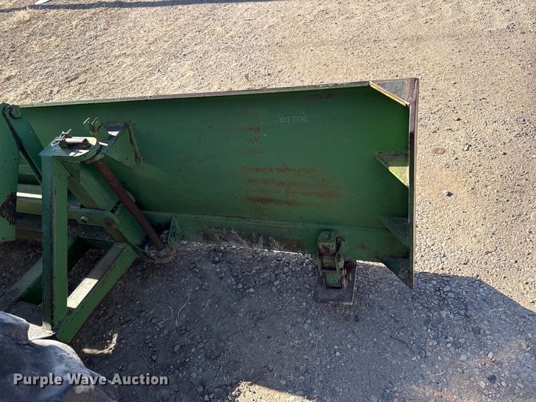 image for item DZ5311 1974 John Deere 7520 4WD tractor