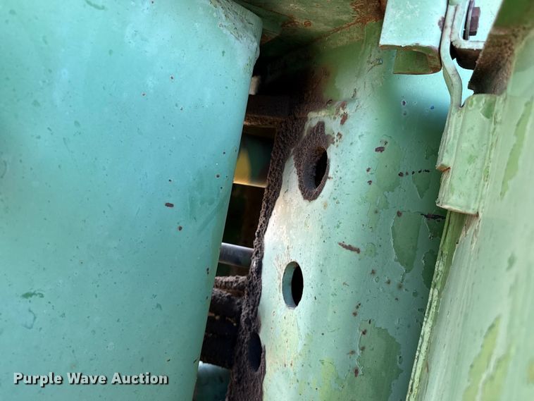 image for item DZ5311 1974 John Deere 7520 4WD tractor