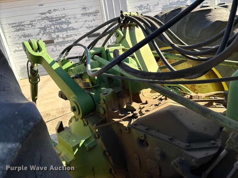 image for item DZ5311 1974 John Deere 7520 4WD tractor