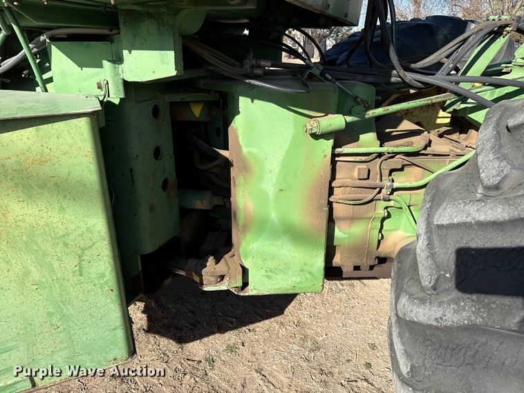 image for item DZ5311 1974 John Deere 7520 4WD tractor