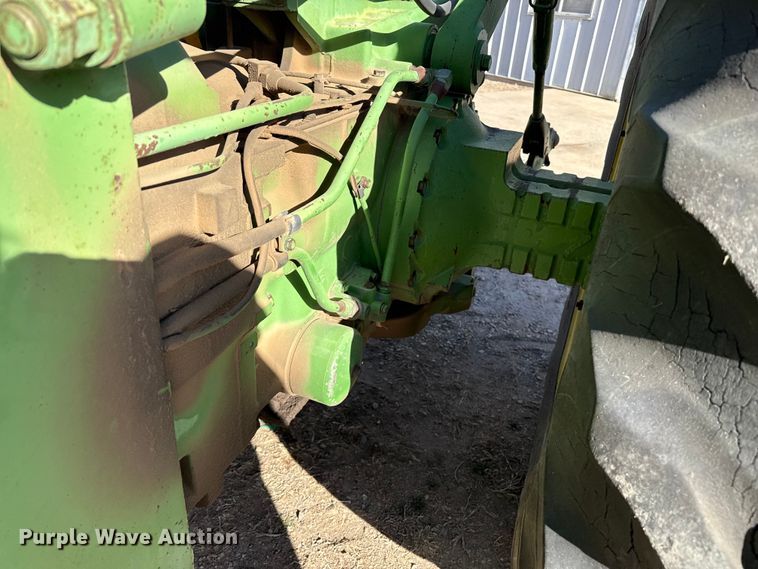image for item DZ5311 1974 John Deere 7520 4WD tractor