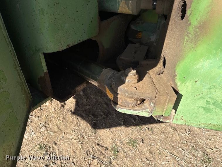 image for item DZ5311 1974 John Deere 7520 4WD tractor