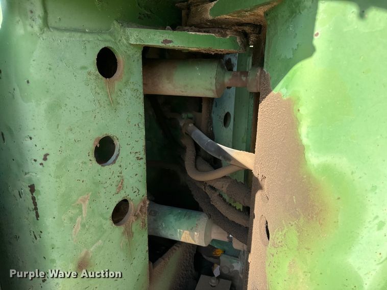 image for item DZ5311 1974 John Deere 7520 4WD tractor