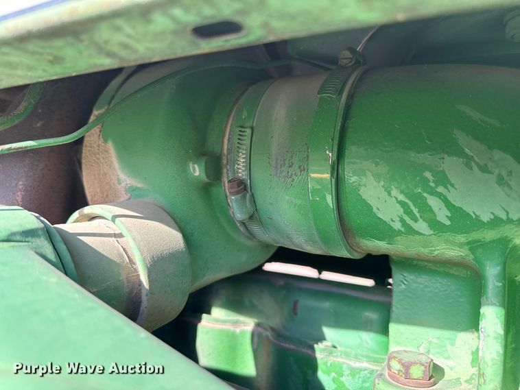 image for item DZ5311 1974 John Deere 7520 4WD tractor