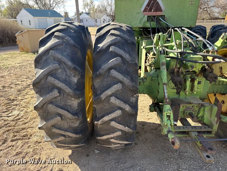 image for item DZ5311 1974 John Deere 7520 4WD tractor