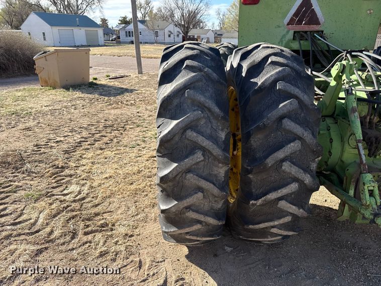 image for item DZ5311 1974 John Deere 7520 4WD tractor