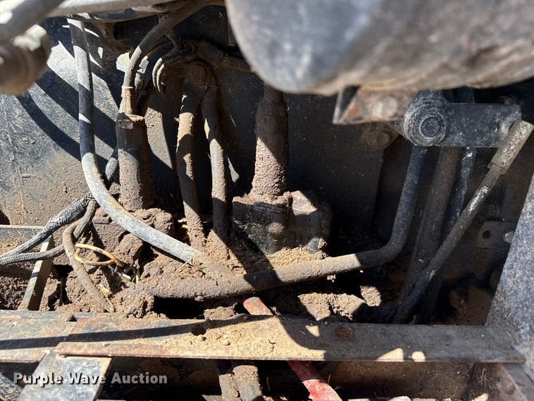 image for item DZ5312 1992 Case International 7140 MFWD tractor