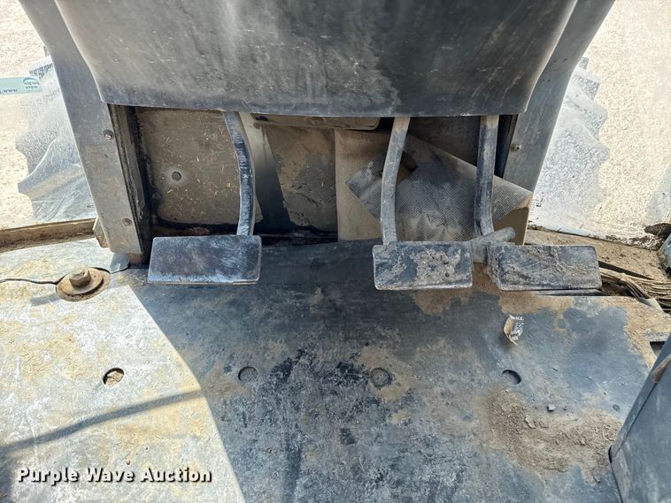 image for item DZ5312 1992 Case International 7140 MFWD tractor