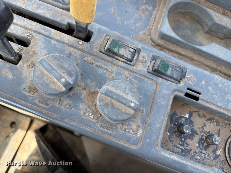 image for item DZ5312 1992 Case International 7140 MFWD tractor