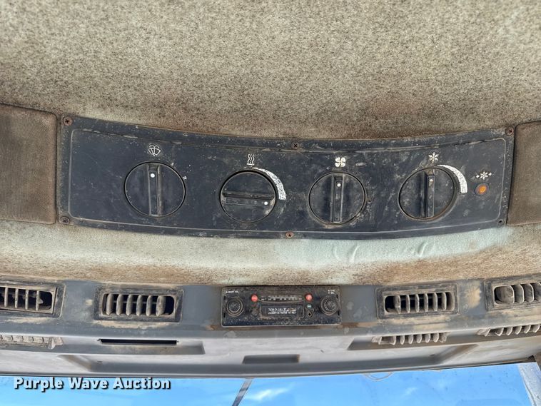 image for item DZ5312 1992 Case International 7140 MFWD tractor