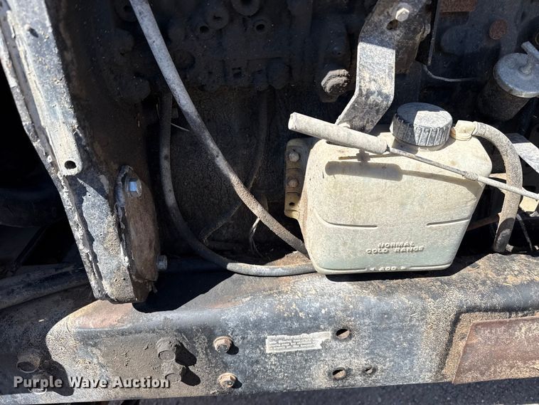 image for item DZ5312 1992 Case International 7140 MFWD tractor