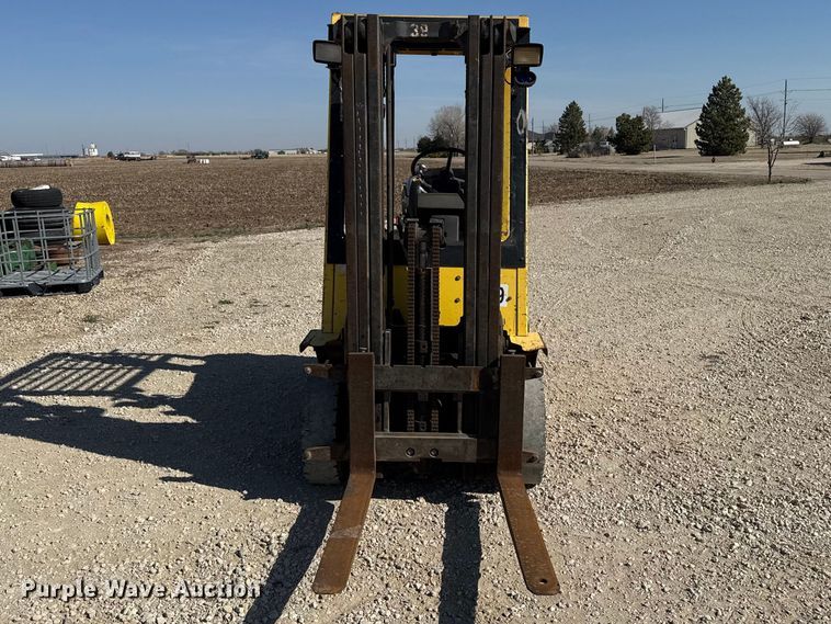 image for item DZ5321 Hyster H30XM forklift