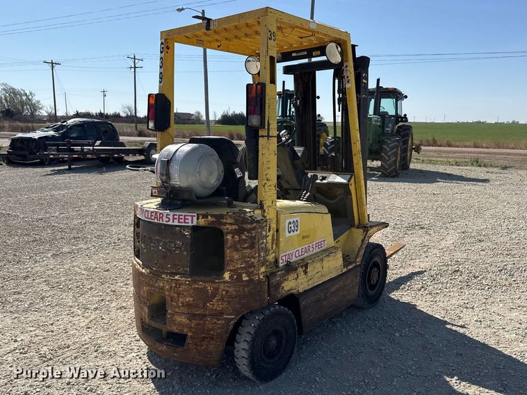 image for item DZ5321 Hyster H30XM forklift