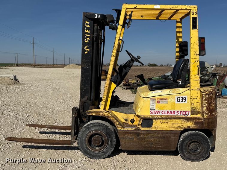 image for item DZ5321 Hyster H30XM forklift