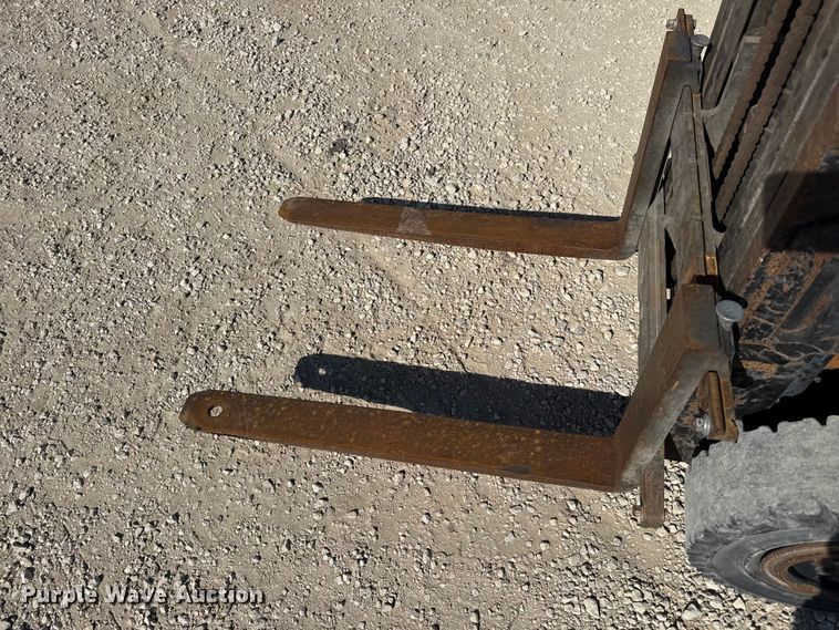 image for item DZ5321 Hyster H30XM forklift