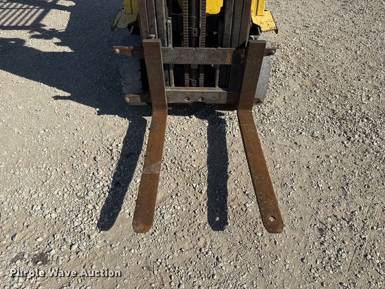 image for item DZ5321 Hyster H30XM forklift