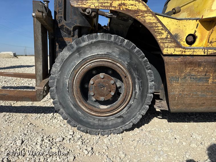 image for item DZ5321 Hyster H30XM forklift