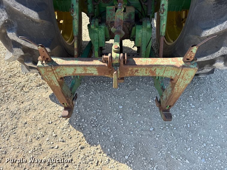 image for item DZ5322 1983 John Deere 4850 MFWD tractor