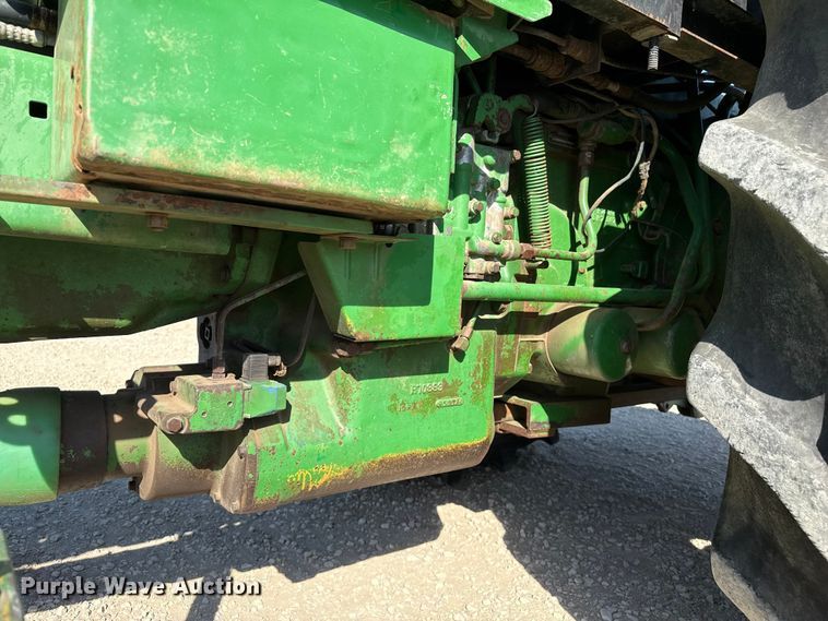 image for item DZ5322 1983 John Deere 4850 MFWD tractor