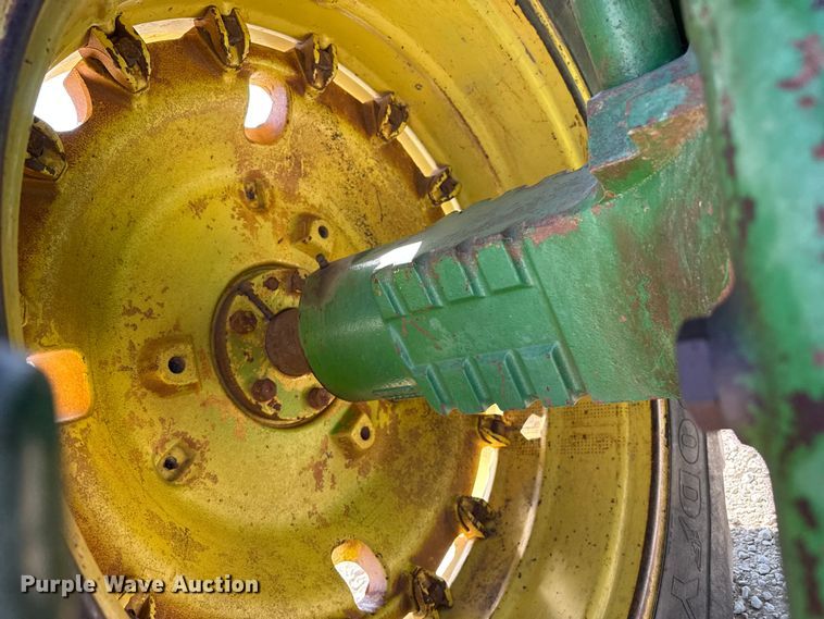 image for item DZ5322 1983 John Deere 4850 MFWD tractor