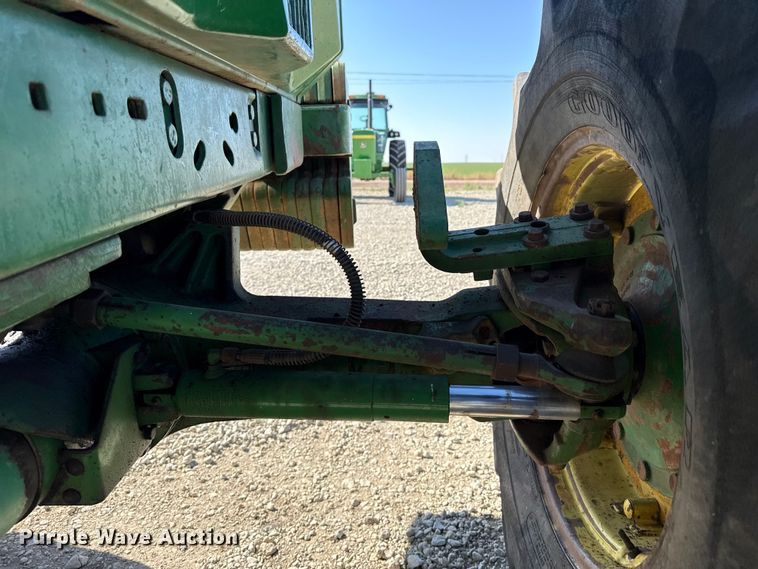 image for item DZ5322 1983 John Deere 4850 MFWD tractor