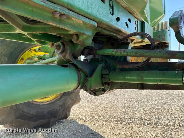 image for item DZ5322 1983 John Deere 4850 MFWD tractor