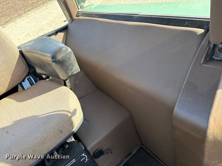 image for item DZ5322 1983 John Deere 4850 MFWD tractor