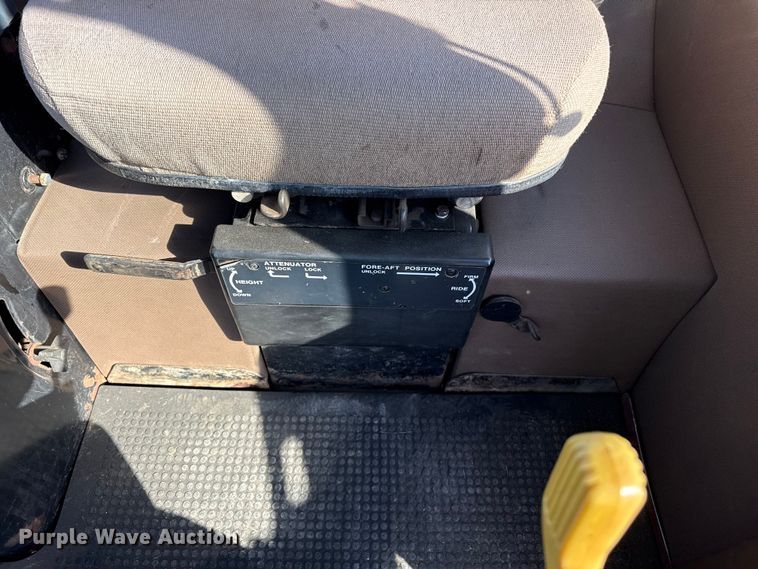 image for item DZ5322 1983 John Deere 4850 MFWD tractor