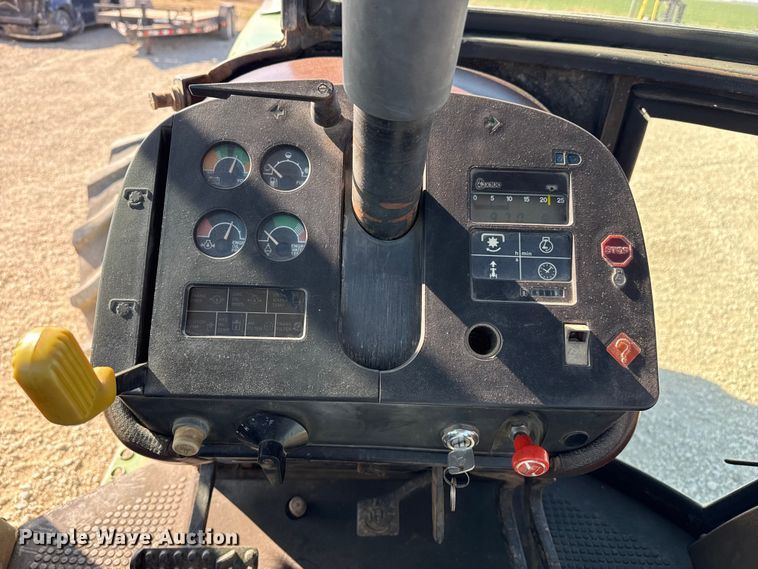 image for item DZ5322 1983 John Deere 4850 MFWD tractor