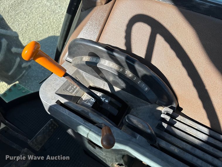 image for item DZ5322 1983 John Deere 4850 MFWD tractor