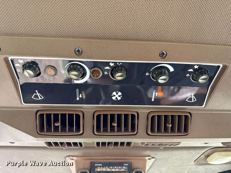 image for item DZ5322 1983 John Deere 4850 MFWD tractor