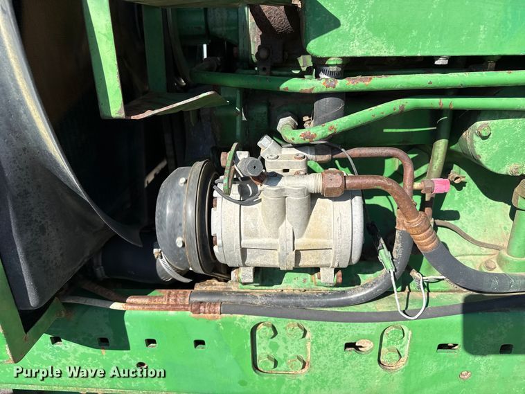 image for item DZ5322 1983 John Deere 4850 MFWD tractor