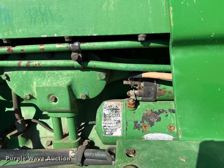 image for item DZ5322 1983 John Deere 4850 MFWD tractor