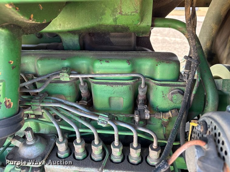 image for item DZ5322 1983 John Deere 4850 MFWD tractor