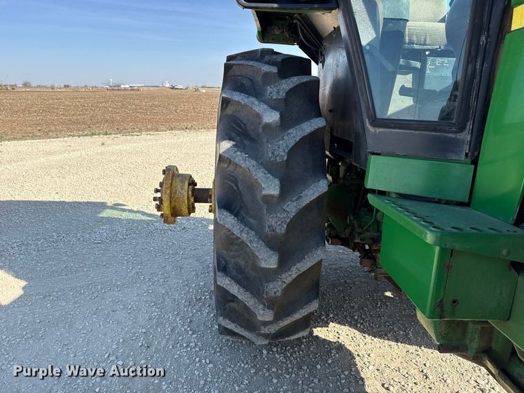 image for item DZ5322 1983 John Deere 4850 MFWD tractor