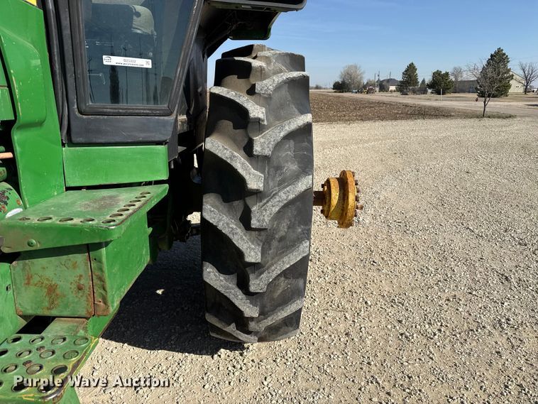 image for item DZ5322 1983 John Deere 4850 MFWD tractor