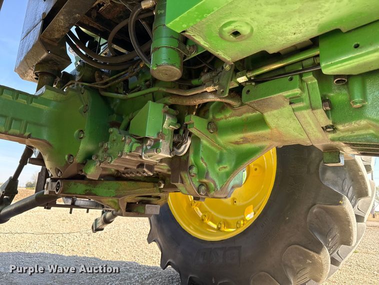 image for item DZ5323 1980 John Deere 4440 tractor